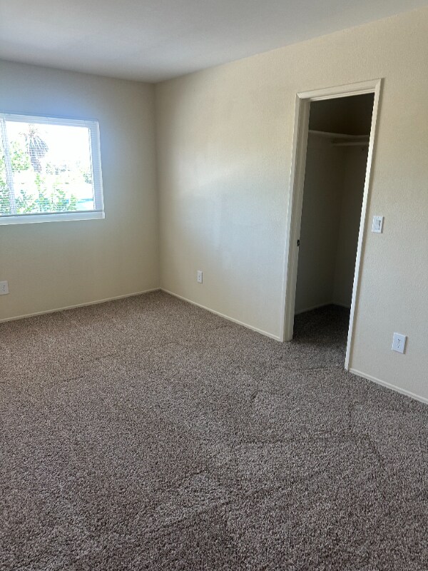 Building Photo - 552 Millar Ave