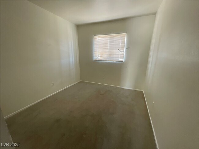 Building Photo - 4380 N Vornsand Dr