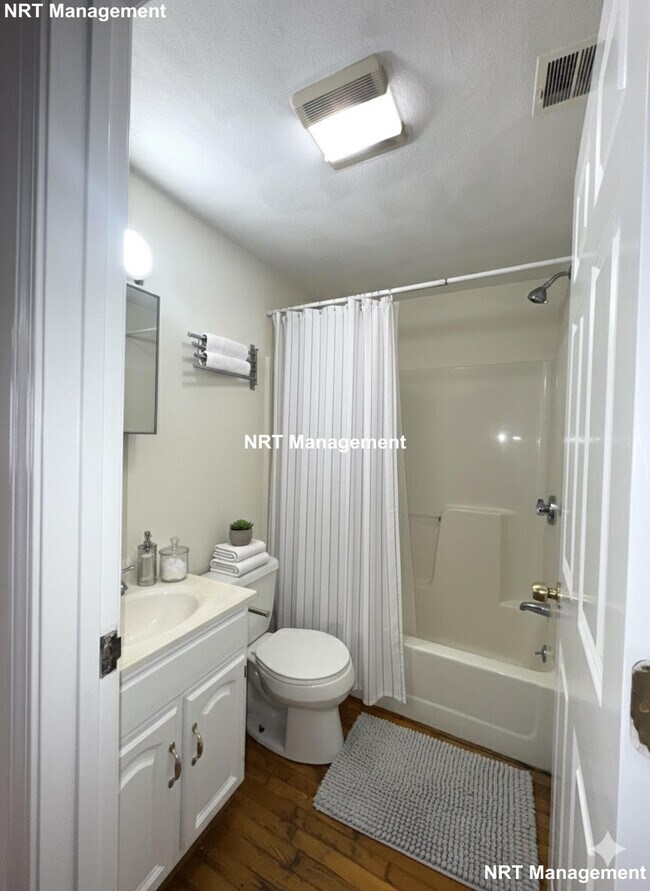 Building Photo - 838 Huntington Ave