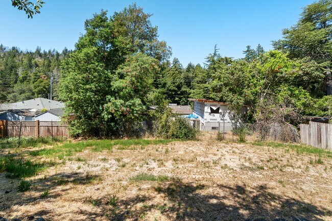 Building Photo - Sunny and Charming Boulder Creek Retreat - Modern Living on a Shared Property