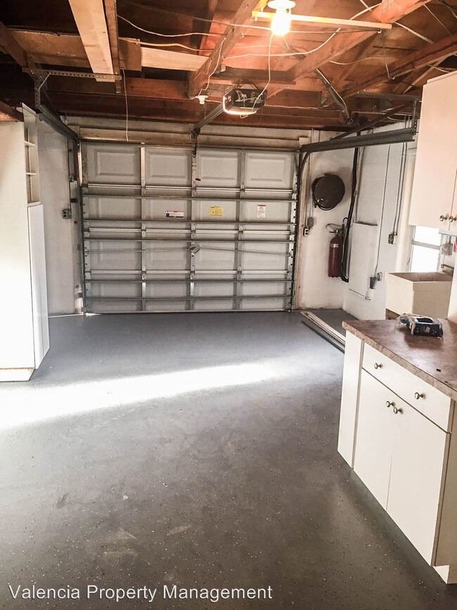 Building Photo - 2 br, 1.5 bath House - 4107 Westwood Dr