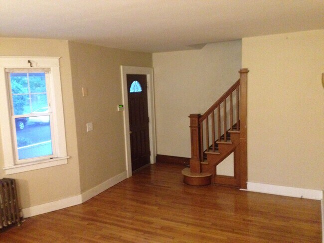 Building Photo - 433 Partridge St