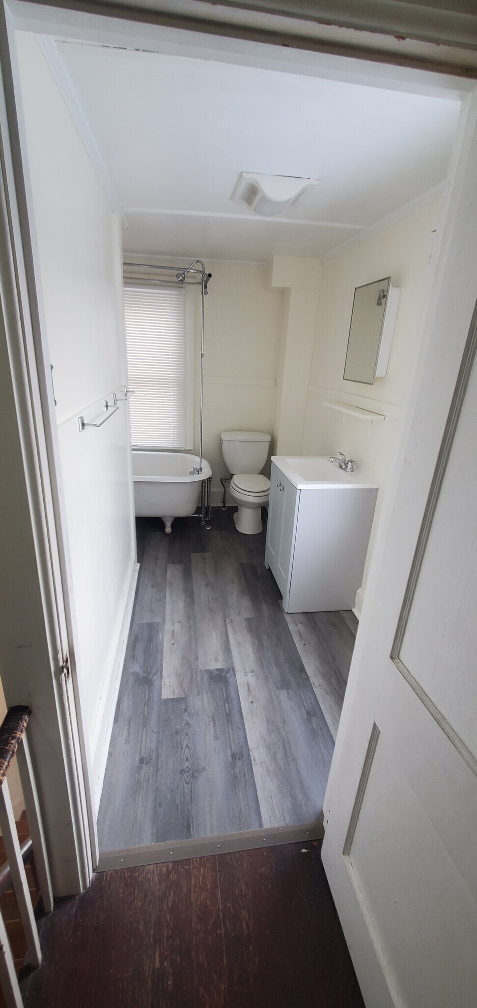 Building Photo - 18 Main St