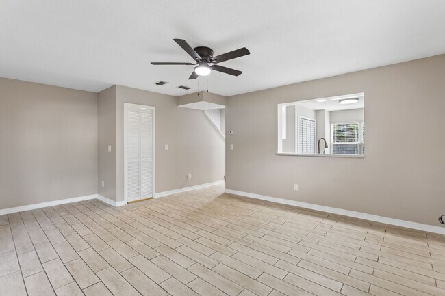 Building Photo - 477 Green Spring Cir