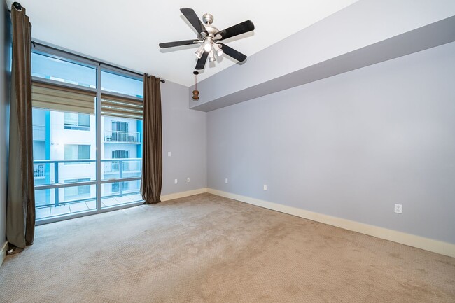Building Photo - Beautiful 1BR/2BA Luxury High-Rise Condo in Downtown Orlando - Star Tower!