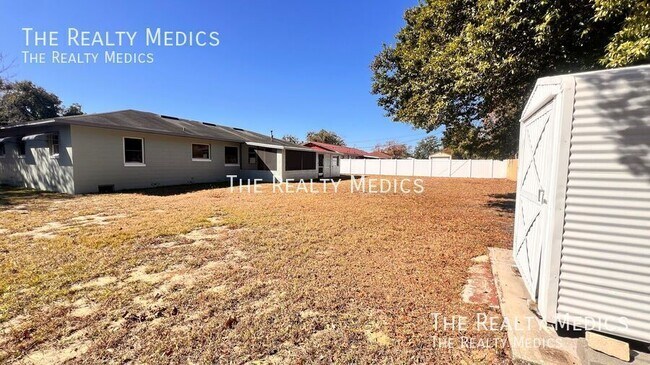 Building Photo - 2271 Northland Rd