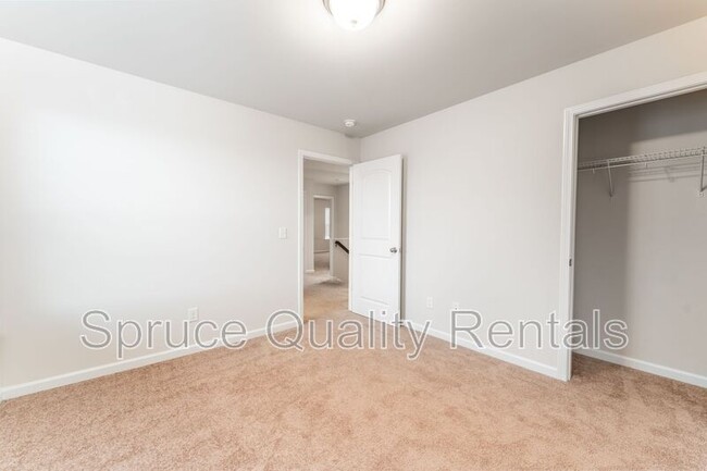 Building Photo - 7155 Watkins Landing Ct
