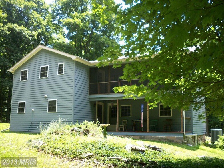 Building Photo - 1132 Shanghai Rd