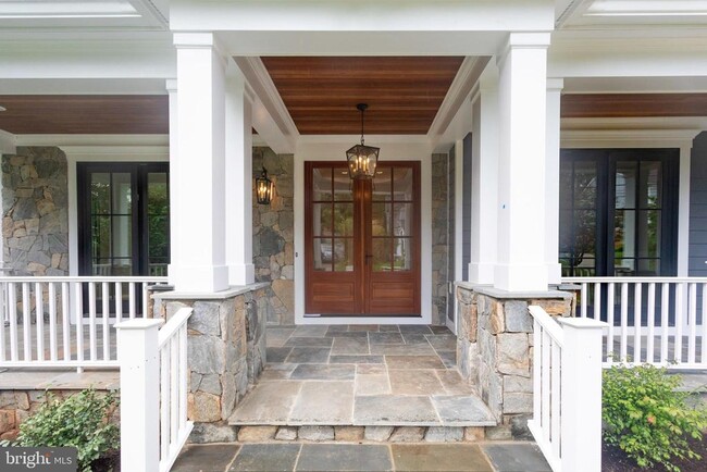 Building Photo - 5615 McLean Dr