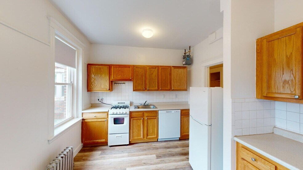 Building Photo - 70 Chiswick Rd