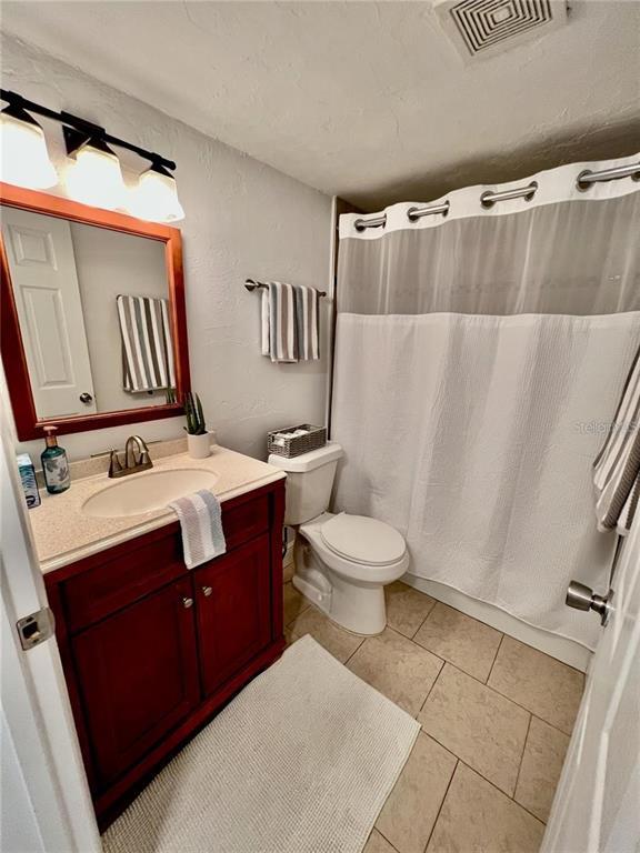 Building Photo - 5613 Summerside Ln