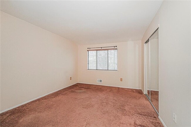 Building Photo - 709 Correll Ave