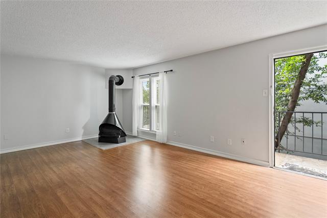 Primary Photo - 4020 Holland Ave