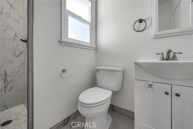 Building Photo - 6139 Tampa Ave