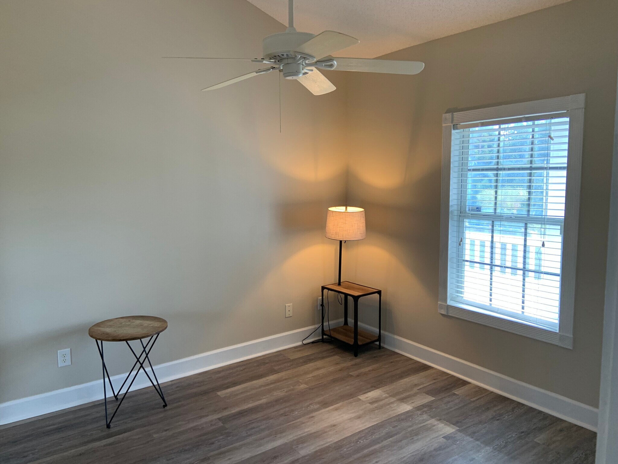 Building Photo - 4815 Orchid Way