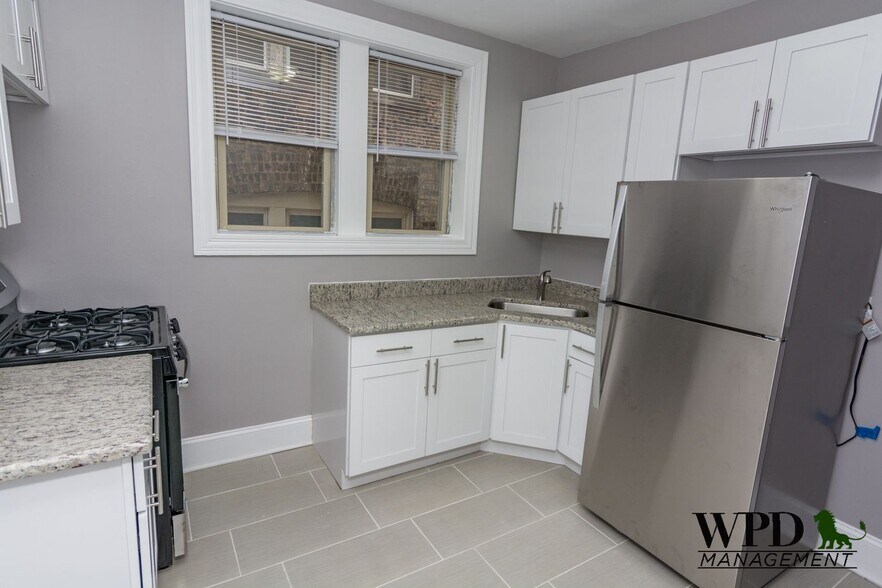 Building Photo - 7552 S Carpenter St