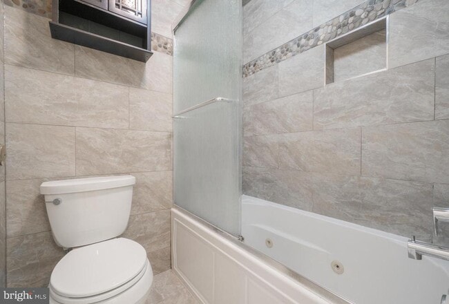 Building Photo - 2426 Falls Pl Ct
