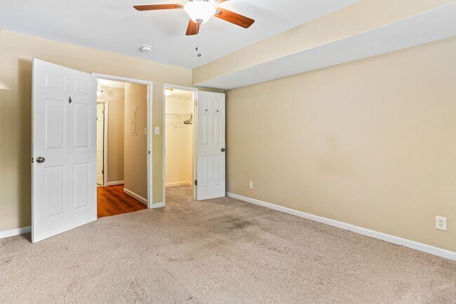 Building Photo - Columbia, MD