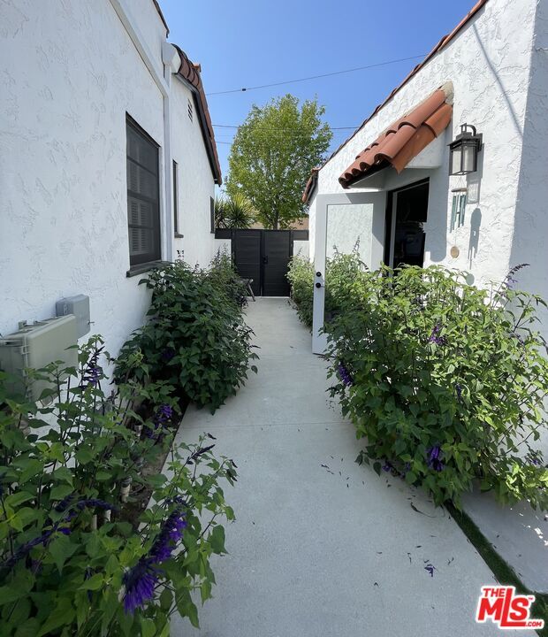 Building Photo - 3702 Sawtelle Blvd