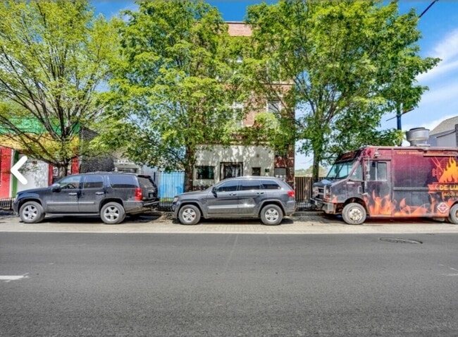 Building Photo - 2286 S Blue Island Ave