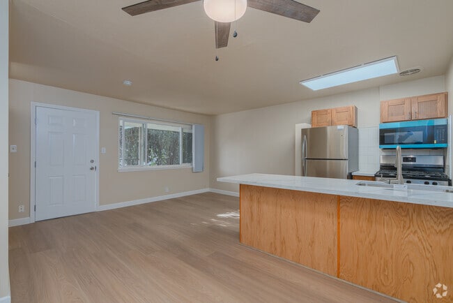 Building Photo - The Montecito