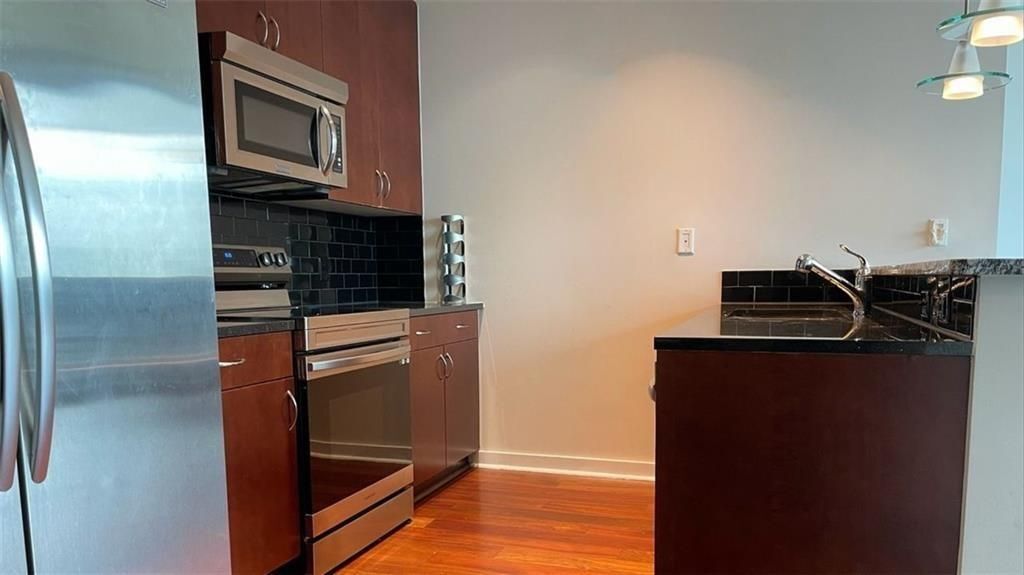 Building Photo - 400 W Peachtree St NW