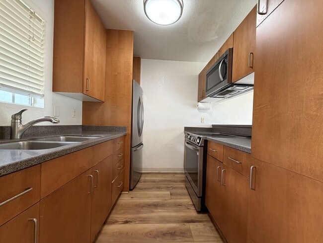 Building Photo - Villages at Waipio (Waipahu) - Ground Floor Unit, 2 bedroom/2 bathrooms and 1 parking stalls