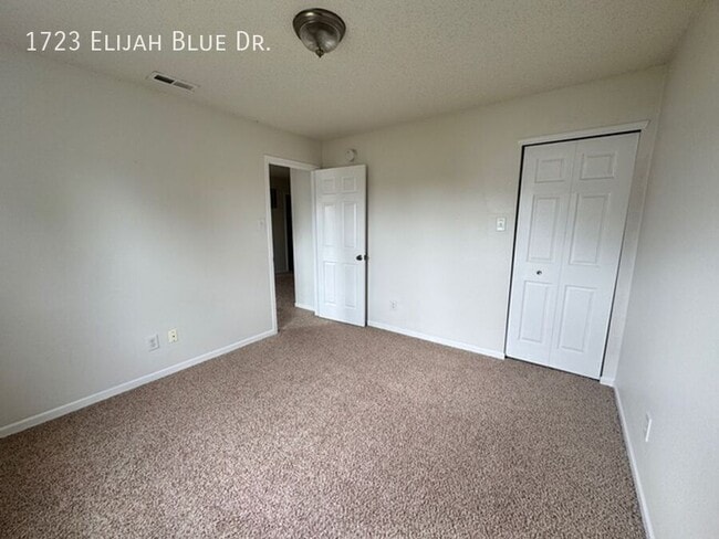 Building Photo - 1723 Elijah Blue Dr