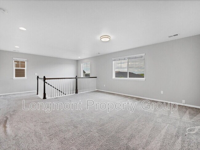Building Photo - 256 Western Sky Cir