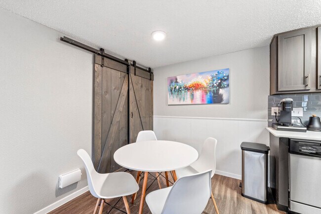 Building Photo - 3501 S 1st St