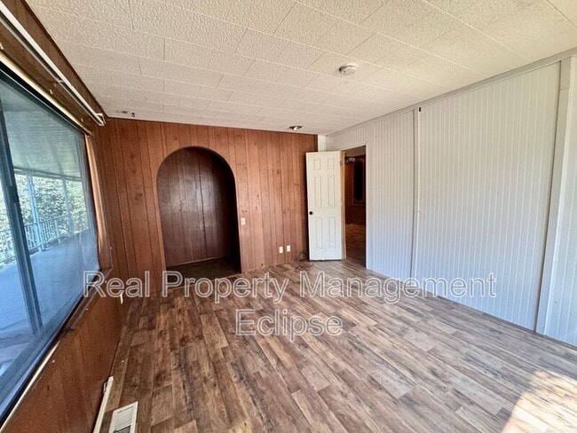 Building Photo - 12712 NE 190th St