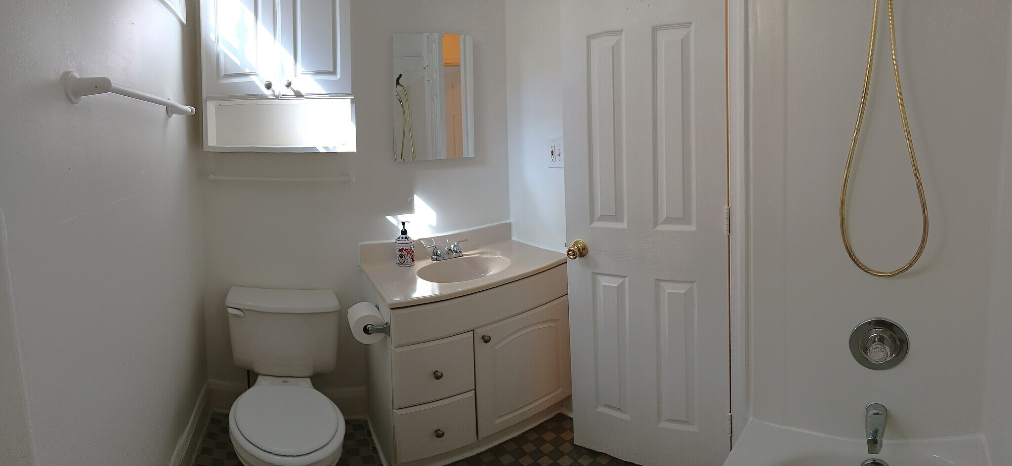 Building Photo - 1017 Hollins St