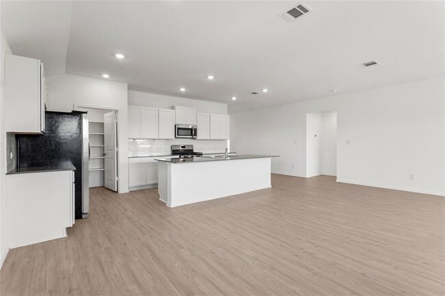 Building Photo - 144 Sky Meadows Cir