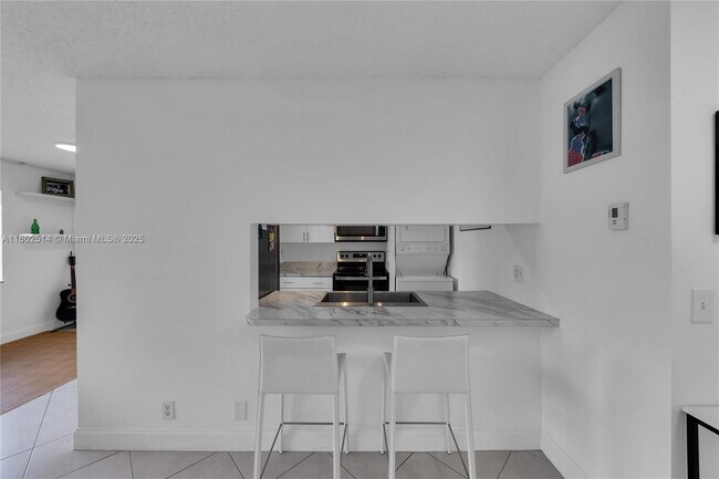 Building Photo - 333 SW 86th Ave