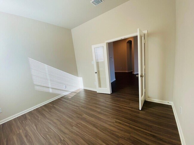 Building Photo - 5205 Leaning Tree