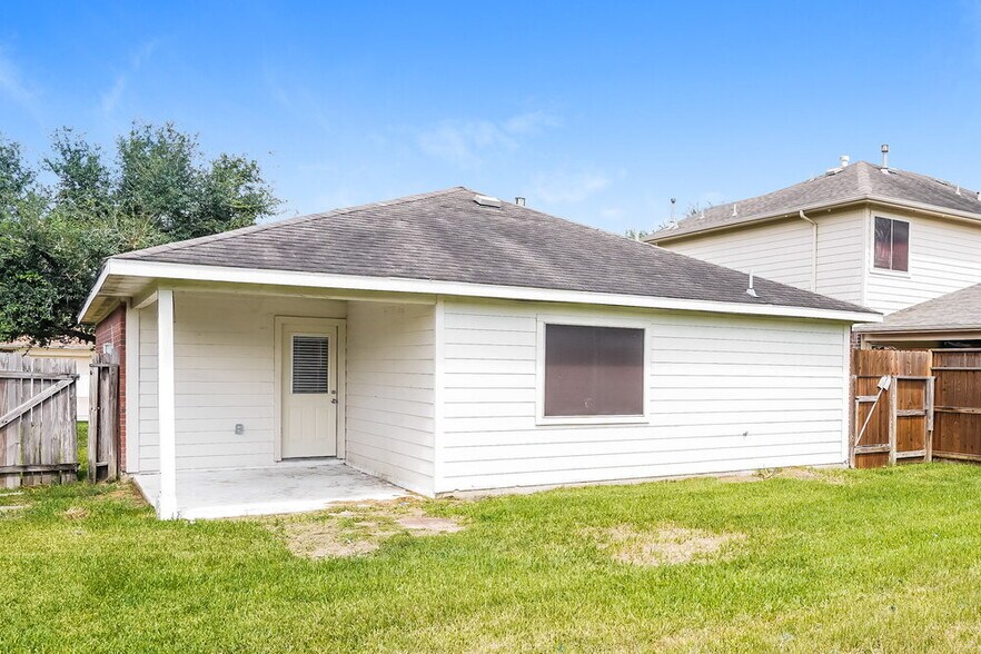 Building Photo - 20922 Neelie Ct
