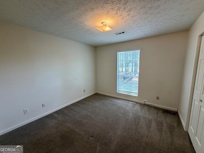 Building Photo - 2720 Sapphire St