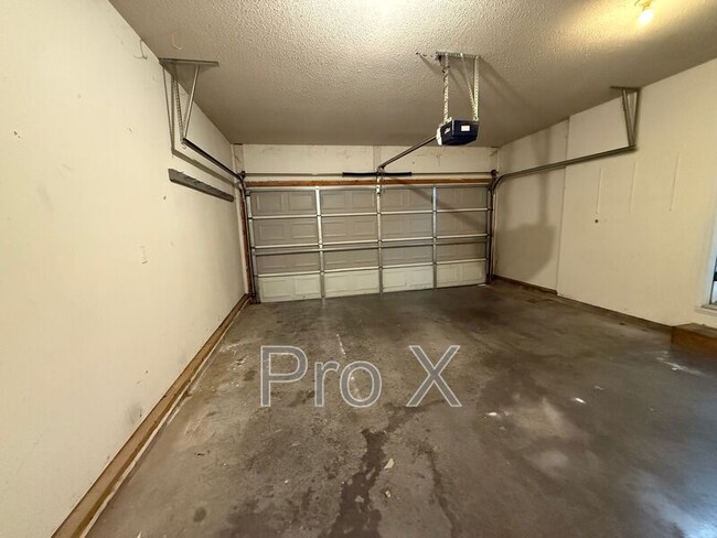 Building Photo - 4222 W 28th St