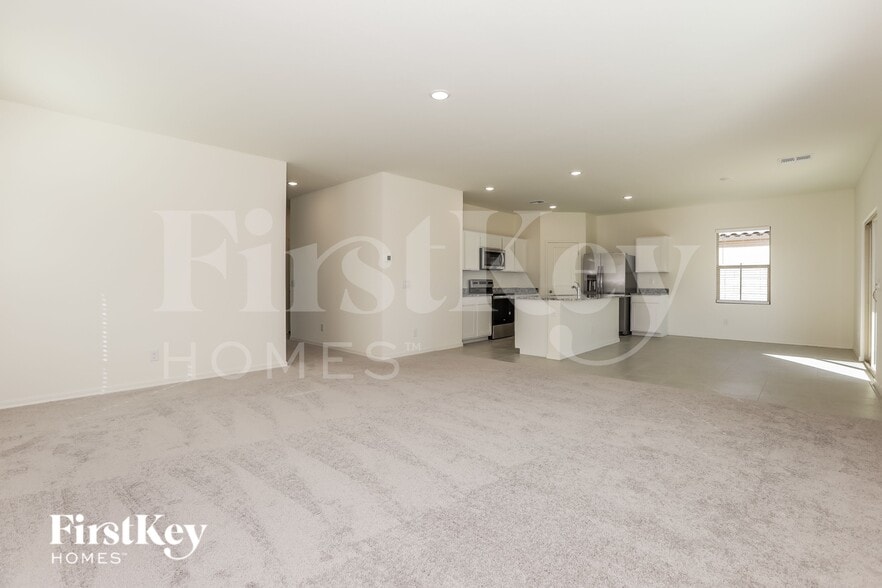 Building Photo - 3061 E Millennium Wy