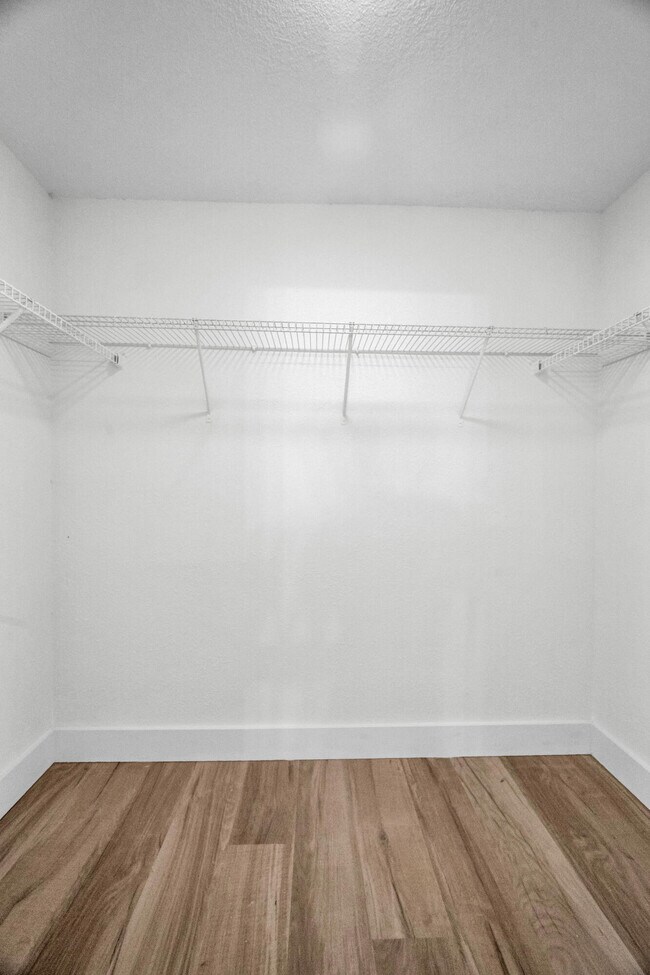 Building Photo - 2514 SE Alfonso Ave