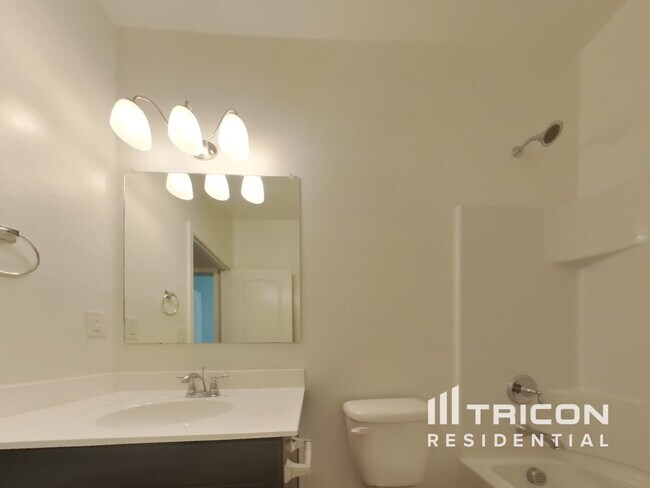 Building Photo - 29957 W Mitchell Ave