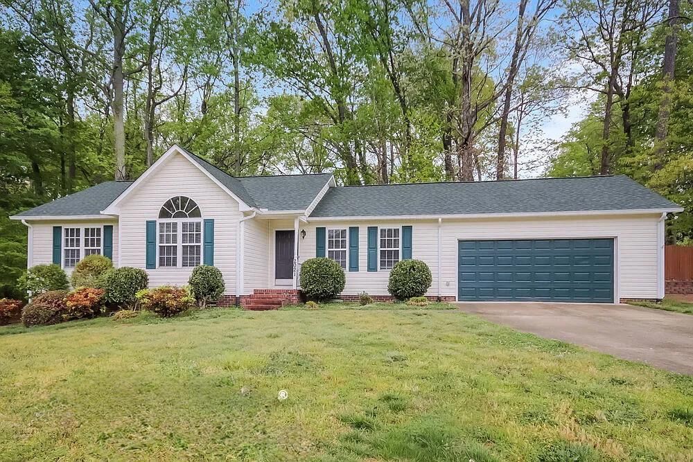 Building Photo - 2021 Brantley Creek Dr