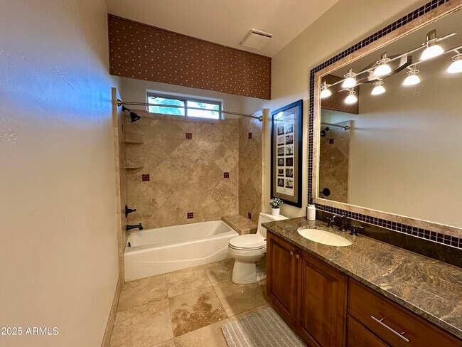 Building Photo - 5711 W Linda Ln