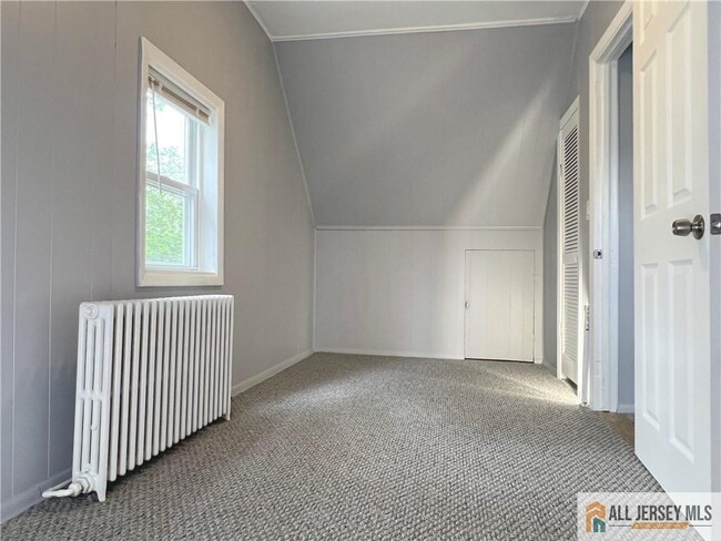 Building Photo - 120 Hillcrest Ave