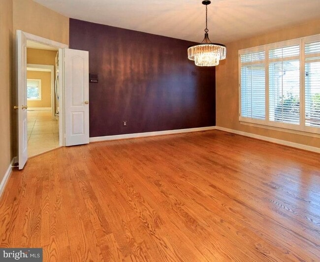 Building Photo - 1307 Stamford Way