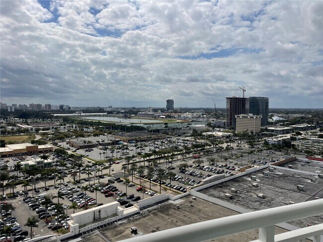 Building Photo - 1745 E Hallandale Beach Blvd