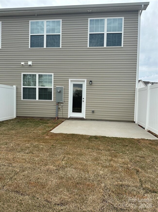 Building Photo - 13965 Castle Nook Dr