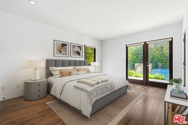 Building Photo - 5995 Saturn St