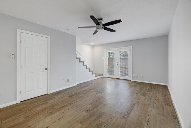 Building Photo - 424 15th St