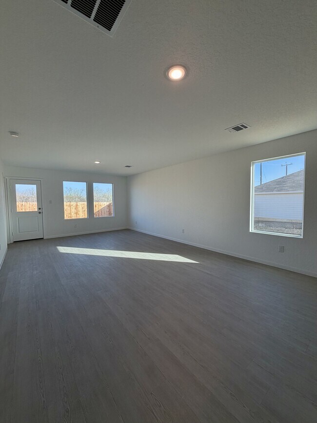 Building Photo - 14536 Azzurro Stone